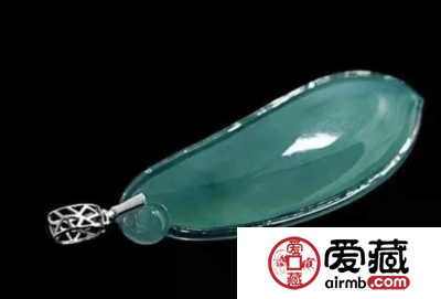 翡翠有绺裂还有价值吗 翡翠绺对价格影响