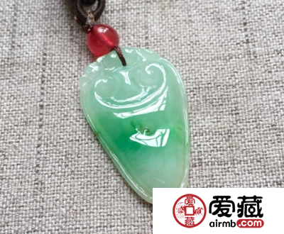 商场买的翡翠是真的吗 大商场里的翡翠靠谱吗