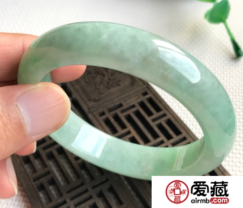 翡翠手鐲b貨價(jià)格 翡翠手鐲b貨什么價(jià)位
