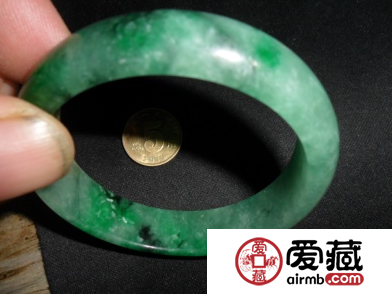 500元翡翠镯子图片 500元翡翠镯子是什么样的