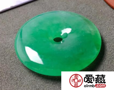 合成翡翠的鉴定特征