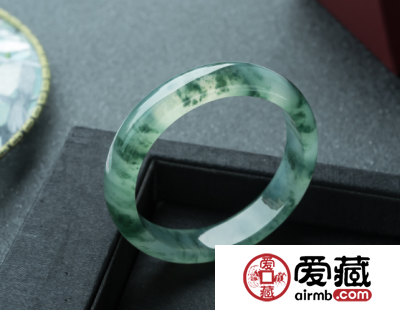 合成翡翠的鉴定特征