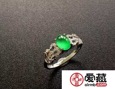翡翠戒指经典女款图片 翡翠戒指什么颜色最好看