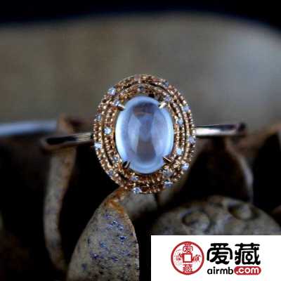 翡翠戒指经典女款图片 翡翠戒指什么颜色最好看