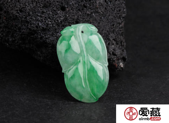 網(wǎng)購翡翠有什么注意事項(xiàng) 懂這三點(diǎn)很重要