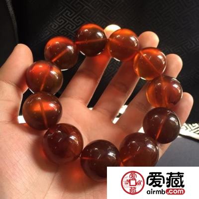 琥珀手串有什么寓意，琥珀手串的象征意义是什么
