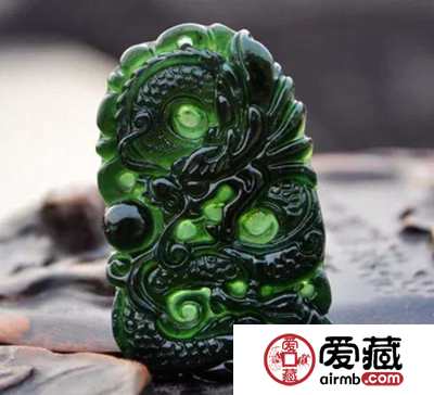 墨玉的特点 如何辨别墨玉的特点
