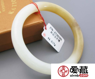 和田玉镯价格 几十块几百块是真的和田玉镯吗