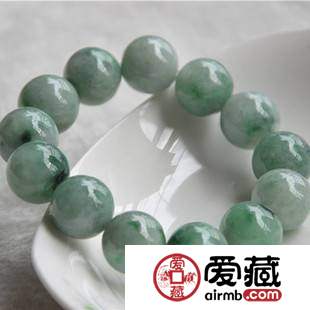 冰糯种翡翠手链二百多是真的吗