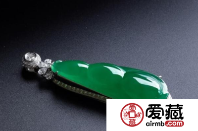 翡翠四季豆吊坠图片 翡翠四季豆镶嵌款式图片