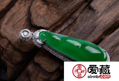 翡翠四季豆吊坠图片 翡翠四季豆镶嵌款式图片