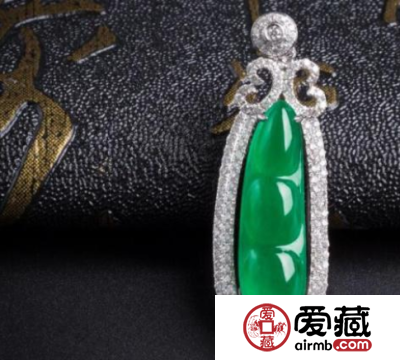 翡翠四季豆吊坠图片 翡翠四季豆镶嵌款式图片