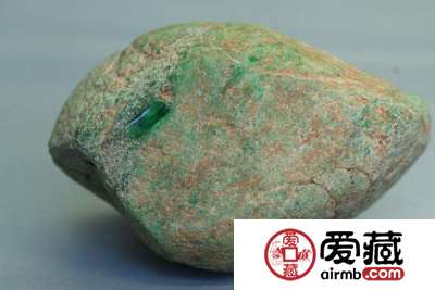 挑选翡翠原石 怎么快速辨别翡翠原石的好坏
