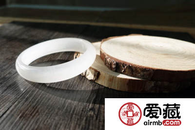 白色金丝玉 白色金丝玉如何鉴别方法