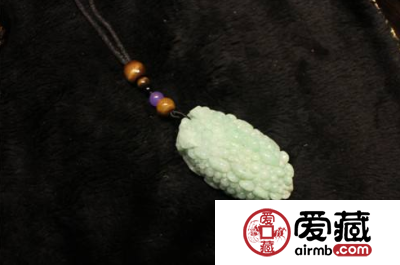 翡翠手把件有什么特征 这四大特征你得知道