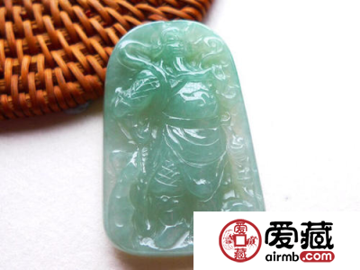 男人戴什么翡翠挂件好 戴这两款翡翠挂件最好