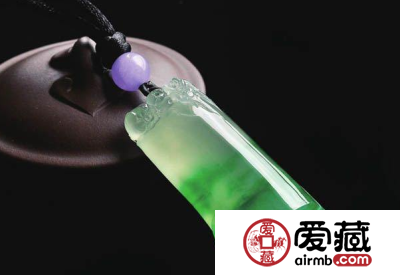 翡翠识别简单基本的方法 买翡翠必备知识