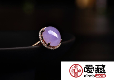 一般翡翠戒指多少钱 主要由翡翠戒面价格决定