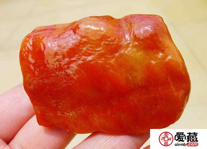 紅色翡翠原石 紅色翡翠原石是怎么形成的