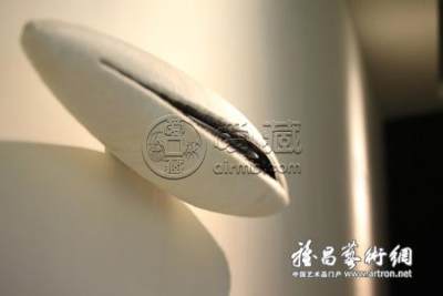 油漆见证“时间的形状” 体会画廊的一次艺术之旅