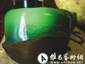 翡翠原石受藏家追捧（图）