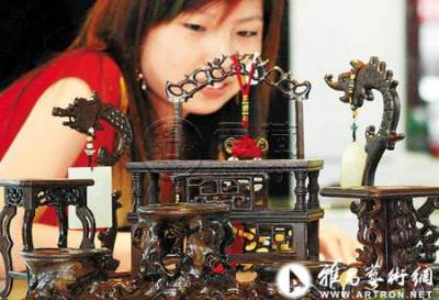 红木家具2012飘红还是继续下跌？