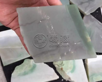 和田玉籽料带翠 和田籽料带翠贵吗