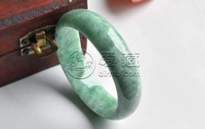 翡翠的种类排名 翡翠的分类和种类