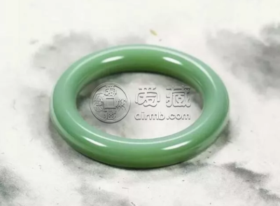 玉手镯多少钱 玉手镯价格表