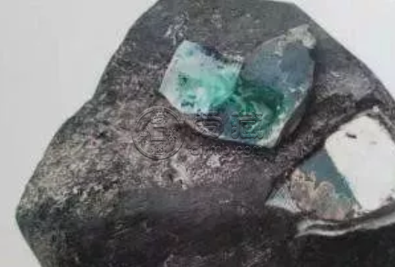 翡翠原石造假 翡翠原石造假的三大手法