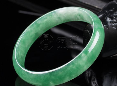 翡翠晴底是什么意思  晴底翡翠图片
