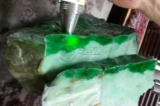 翡翠原石的鉴定方法 玩赌石必看