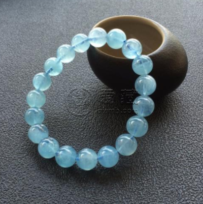 海蓝宝手串有什么好处，海蓝宝手串的功效与作用