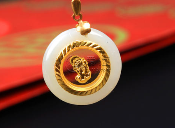金镶玉饰品 金镶玉饰品的金有多少