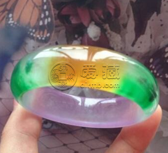 春带彩翡翠价格是多少及图片