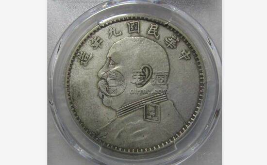 袁大头九年大耳版图    袁大头九年大耳版特征