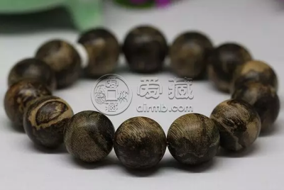 达拉干沉香怎么盘玩   达拉干沉香的特点