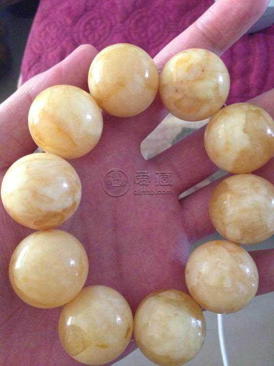 新入手的蜜蜡怎么盘玩   蜜蜡怎么保养