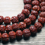 金刚菩提掉色是假的吗  怎么鉴别金刚菩提真假