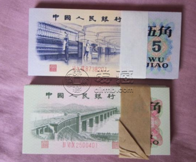 拖拉机1元现在多少钱    第三套人民币一元的价格是多少