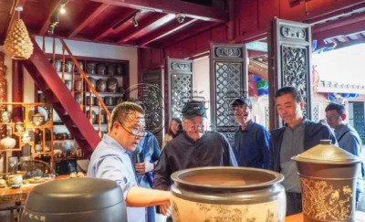 莫言去了建水紫陶街，北溟图南也去了建水紫陶街