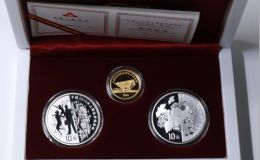 上海世博会第二组纪念金银币最新回收价格      2010年上海世博会第二组金银币最新价格