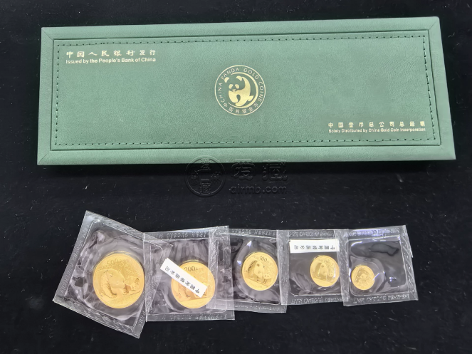 2011熊猫金币回收价格  2011熊猫金币套装值多少钱
