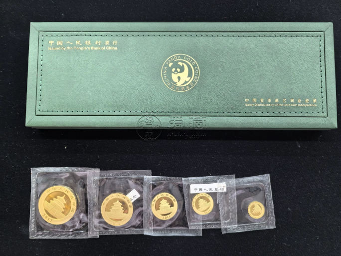 2011熊猫金币回收价格  2011熊猫金币套装值多少钱