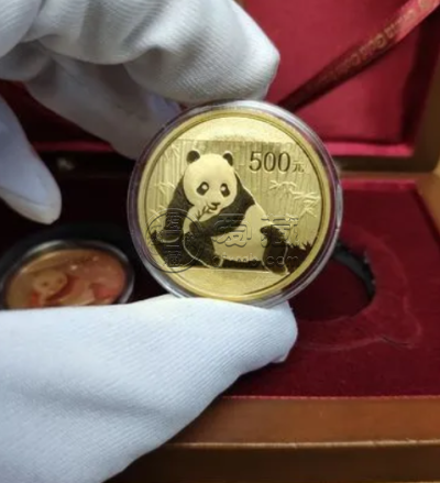 2015熊猫金币一套回收价目表 2015熊猫金币套装现在市场价多少