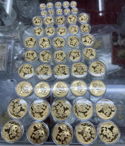 中国熊猫金币回收价格一览表  影响熊猫金币价格因素