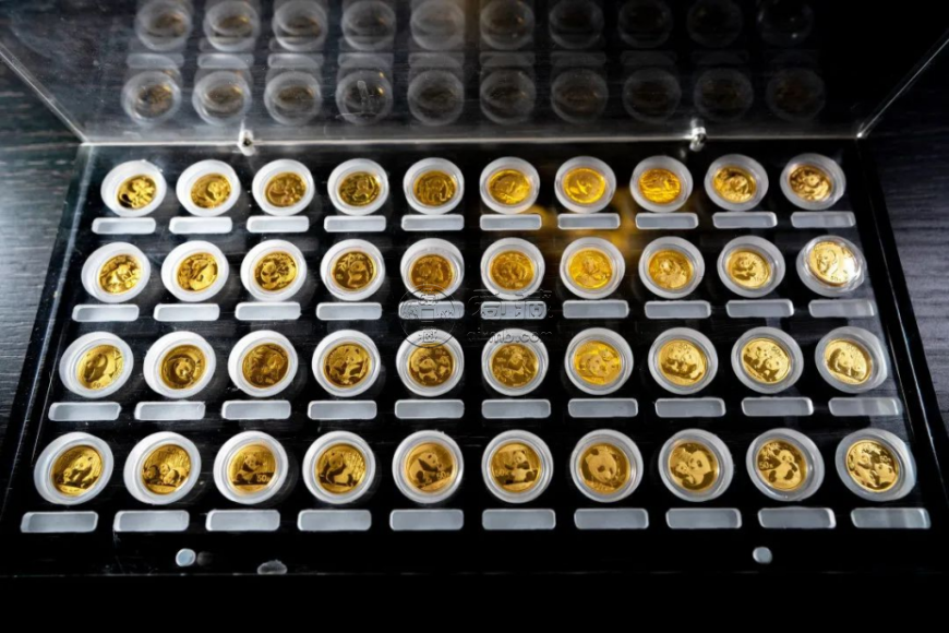 熊貓金幣套裝現(xiàn)在市場價    投資熊貓金幣需要注意什么