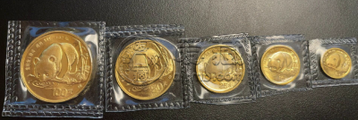1987年熊猫金币回收价格   1987年熊猫金币套装多少钱