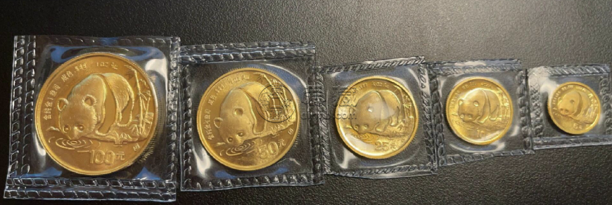 1987年熊猫金币回收价格   1987年熊猫金币套装多少钱