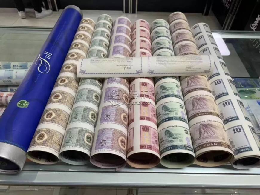 人民幣大炮筒最新價格    第四套人民幣整版連體鈔值多少錢